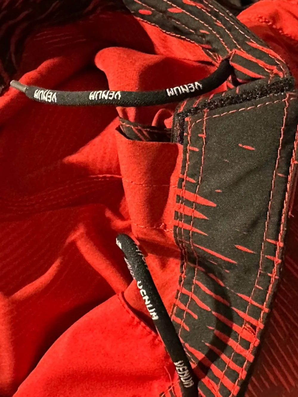 Venum Fight Team MMA kickboxing shorts Size Large black red